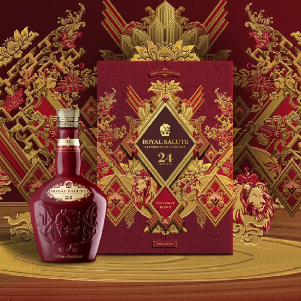 Hộp quà rượu Chivas Royal Salute 24 đẳng cấp