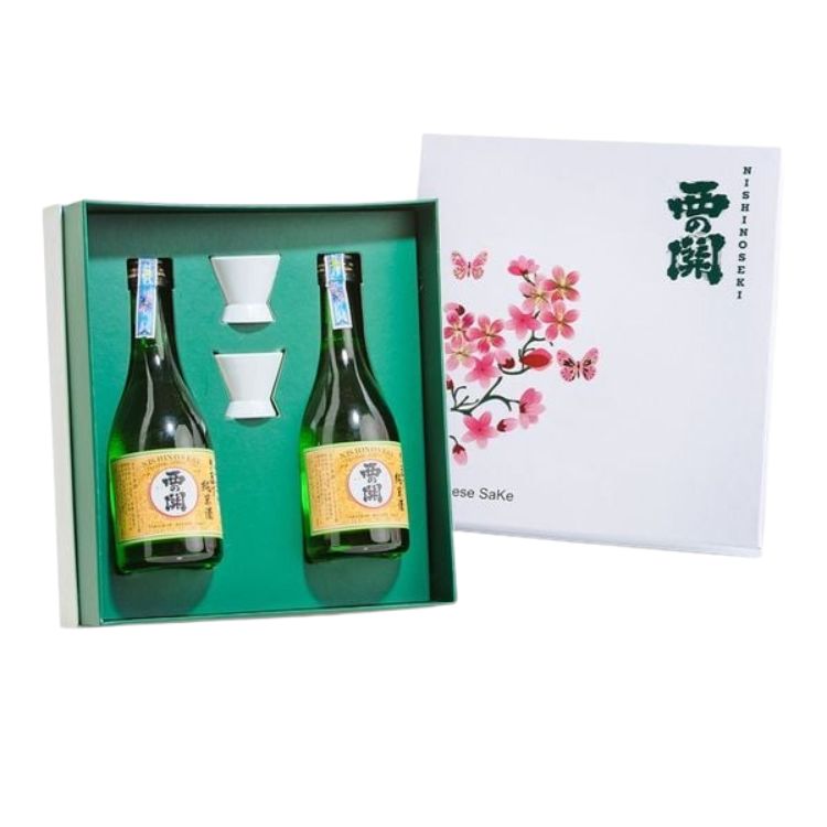 Hộp Quà Hoa Anh Đào Rượu Sake Nishino Seki Junmaishu 300ml
