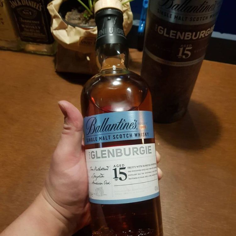 ảnh thật chai ballantines gleburgie 15
