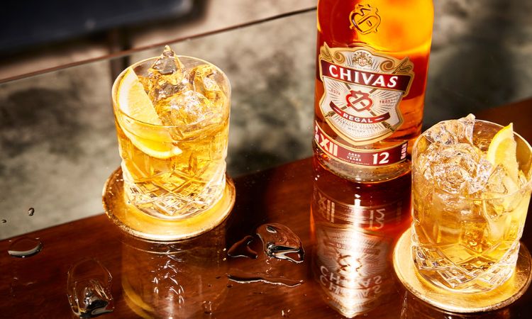 cách uống chivas với đá