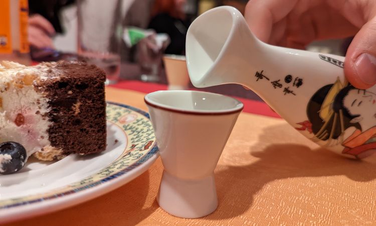 cách uống sake nóng