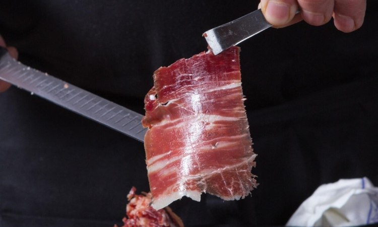 cắt lát thịt heo iberico
