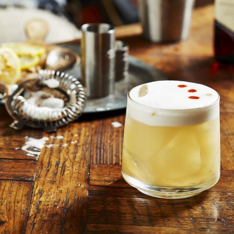 cocktail ballantines sour