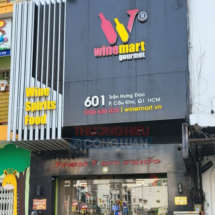 cửa hàng wine mart