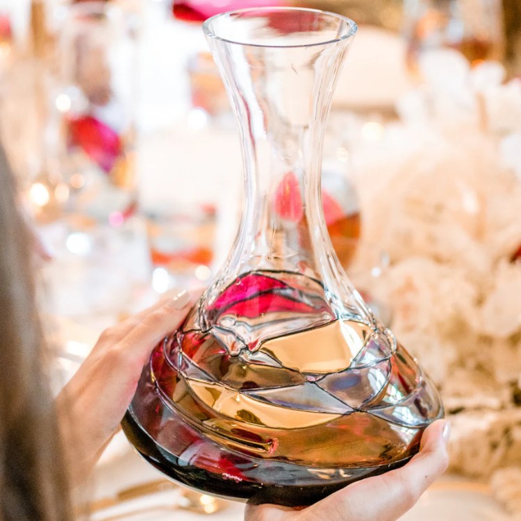 decanter hình nón