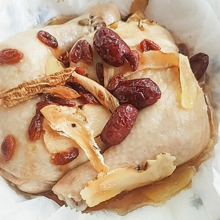 gà hấp thuốc bắc
