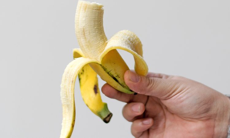 giải rượu bằng quả chuối