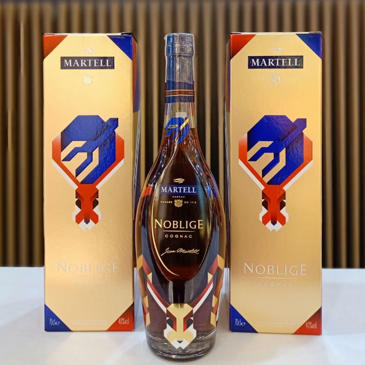 hình ảnh chú thỏ trên chai martell noblige