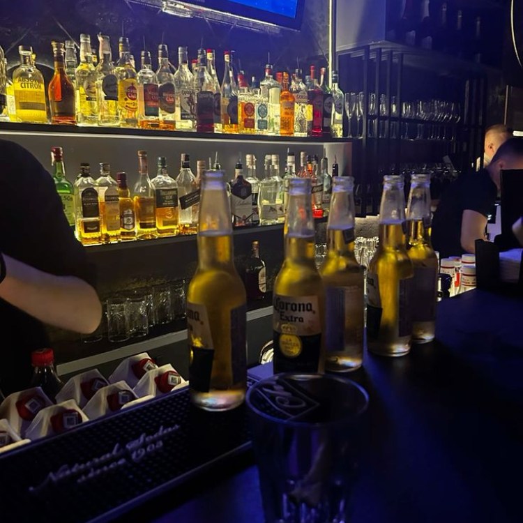 hình ảnh quầy bar