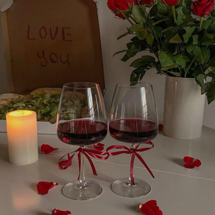 hình ảnh rượu chúc mừng sinh nhật với người yêu