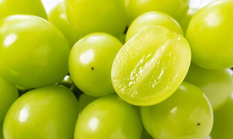 hình dáng và đặc điểm nho muscat