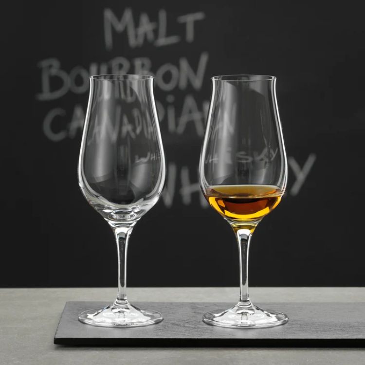 ly snifter thưởng thức rượu martell
