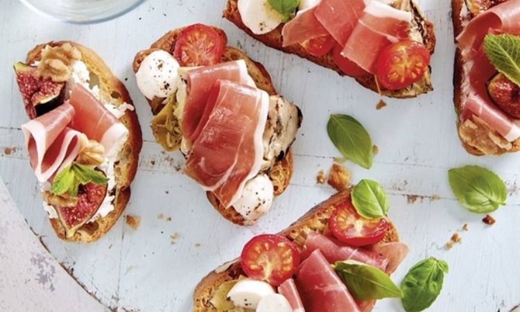 món ăn kèm đùi lợn muối iberico