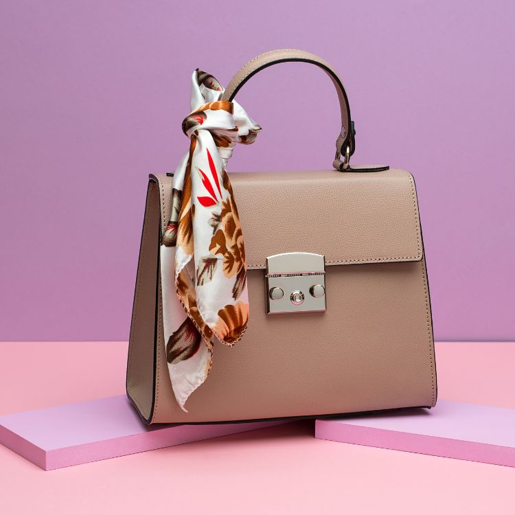 quà tặng cô 20/11 túi xách