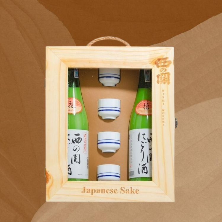 quà tết rượu sake nigori zake hộp gỗ