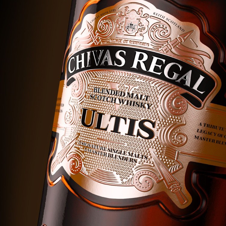 rượu chivas regal ultis