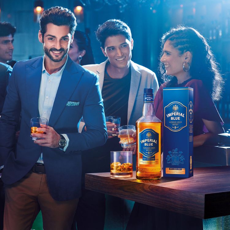 rượu imperial blue tại ấn độ