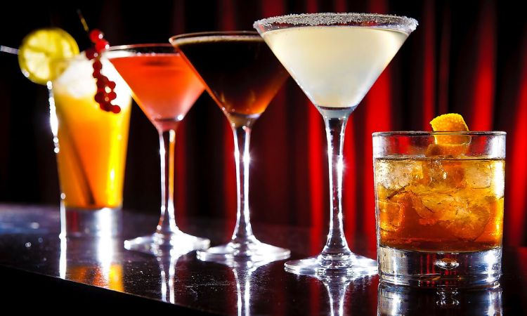 rượu nền giúp cân bằng hương vị cocktail