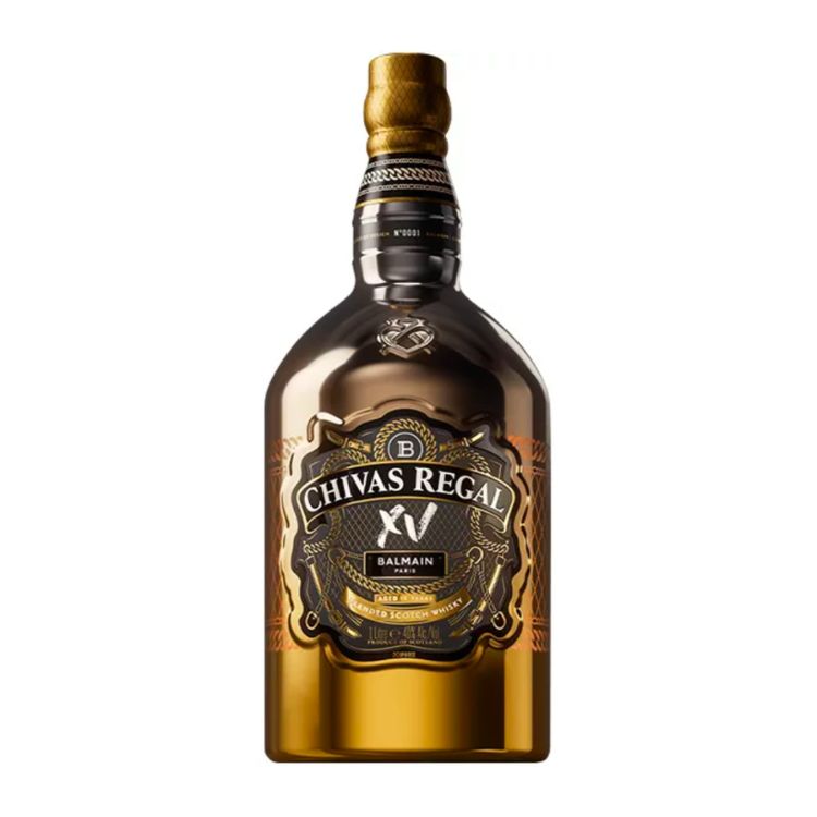 thiết kế chai chivas 15 gold balmain