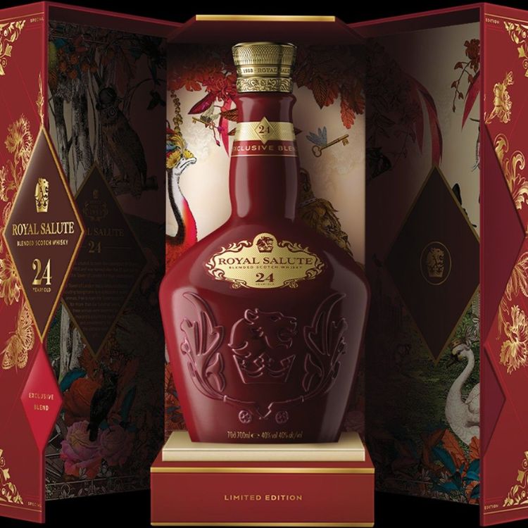thiết kế chai royal salute 24
