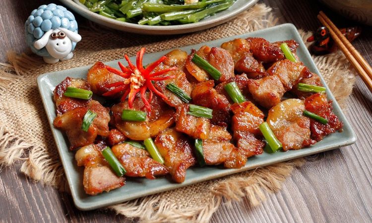 thịt ba chỉ rang cháy cạnh