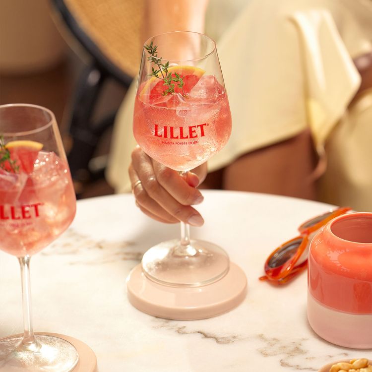 thưởng thức lillet rose