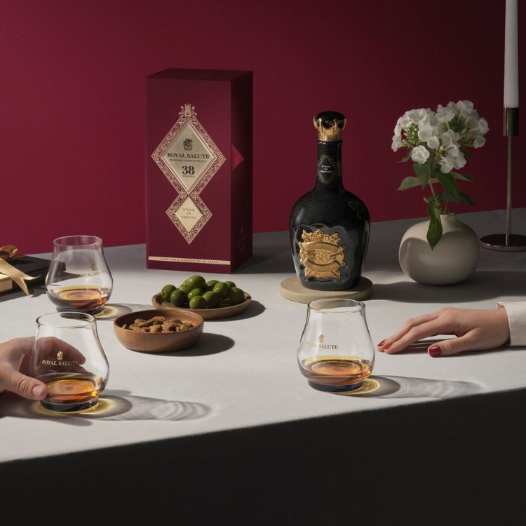 thưởng thức royal salute 38