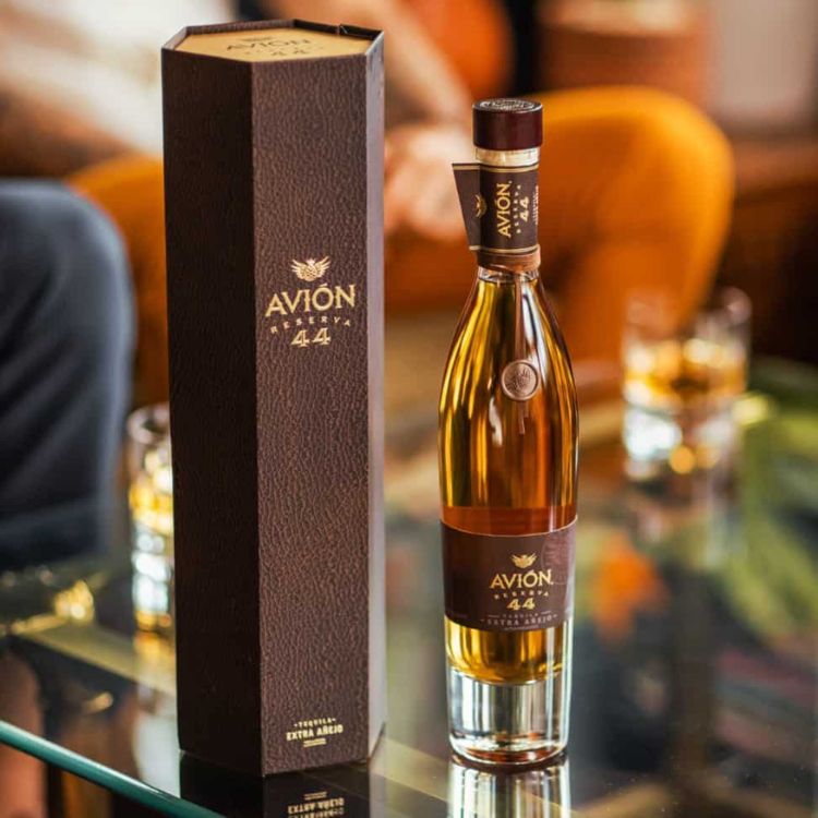 thưởng thức rượu avion 44