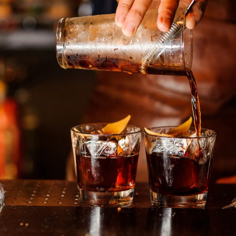 thưởng thức rượu liquor