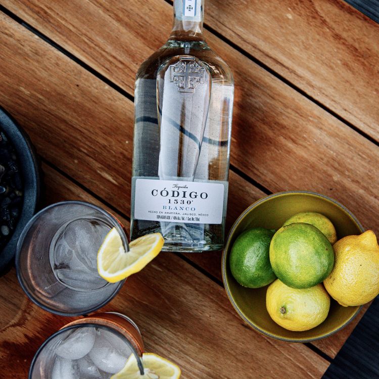 thưởng thức tequila codigo 1530 blanco