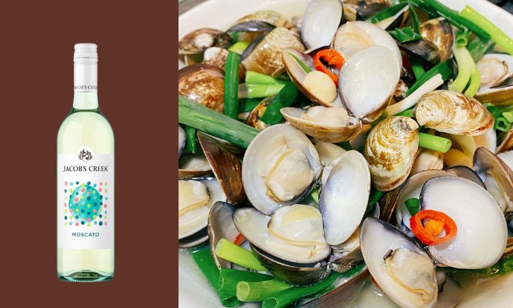 vang trắng ăn cùng nghêu hấp