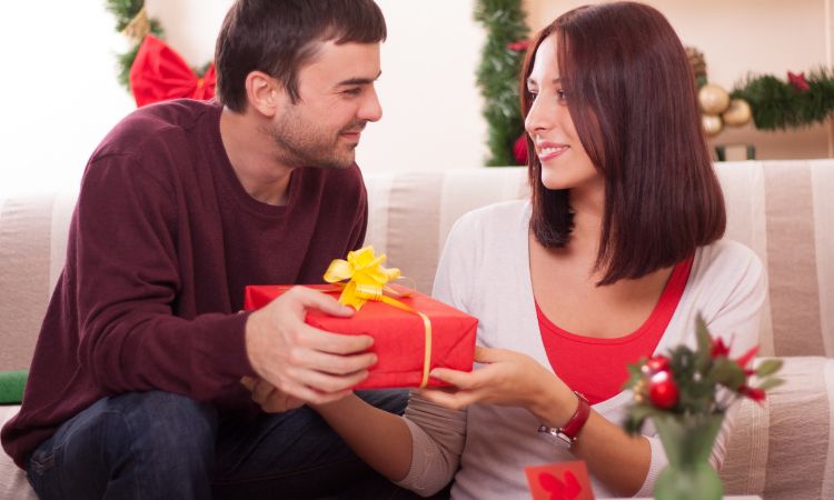 ý nghĩa món quà sinh nhật tặng vợ