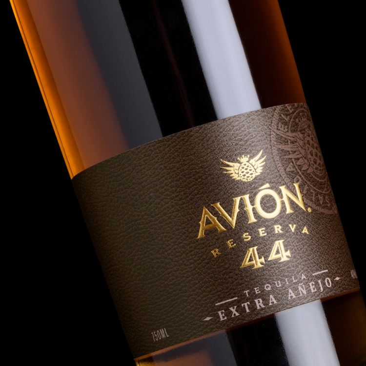 ý nghĩa số 44 trên chai avion