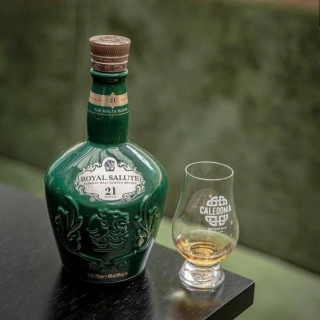 rượu royal salute 21 xanh lá