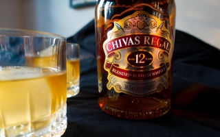 thưởng thức chivas regal 12 nguyên chất
