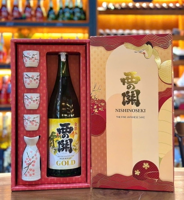 Hộp quà rượu sake Nishinoseki Gold Leaf Lá vàng 1800ml